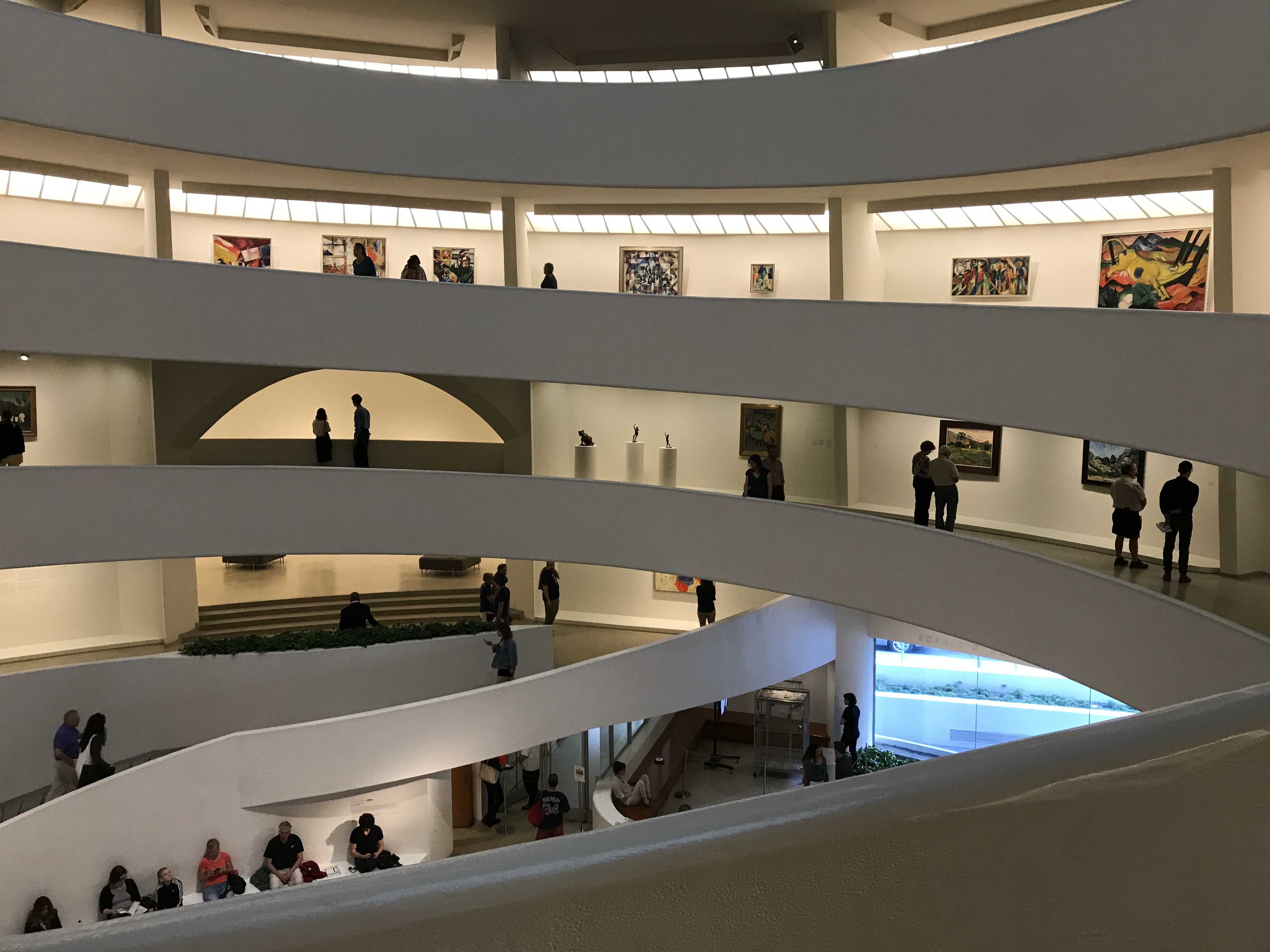 グッゲンハイム美術館 螺旋