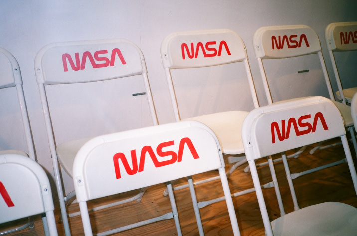 トム・サックス NASA 椅子